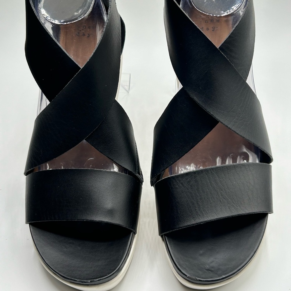 A New Day Black Crisscross Sandals w/White Soles Size 10. - Picture 3 of 9